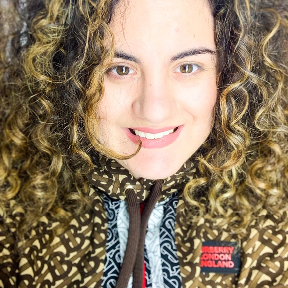 Meet your Posher, Naila - Picture 4 of 4